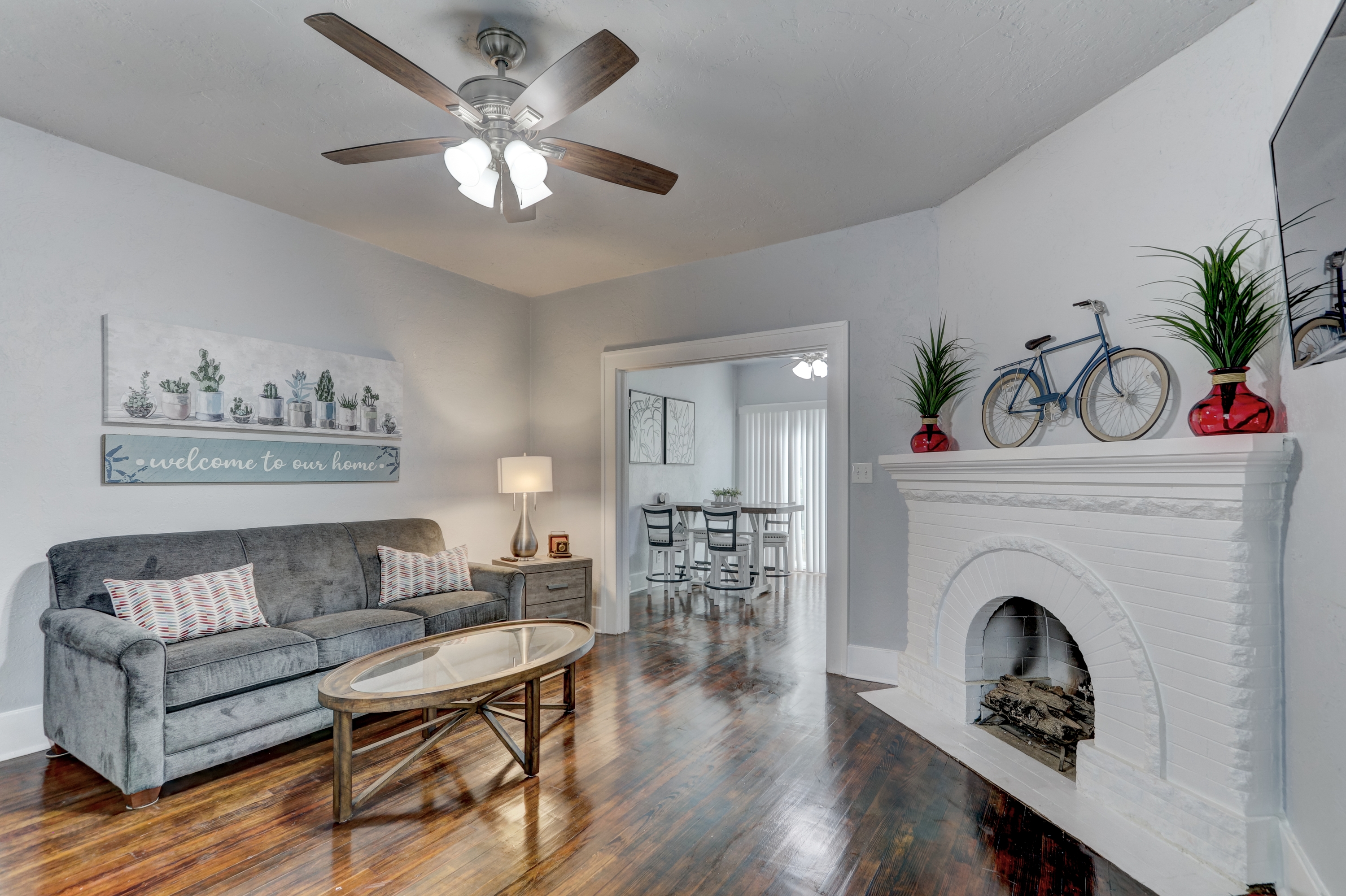 402 E 3rd St - 1