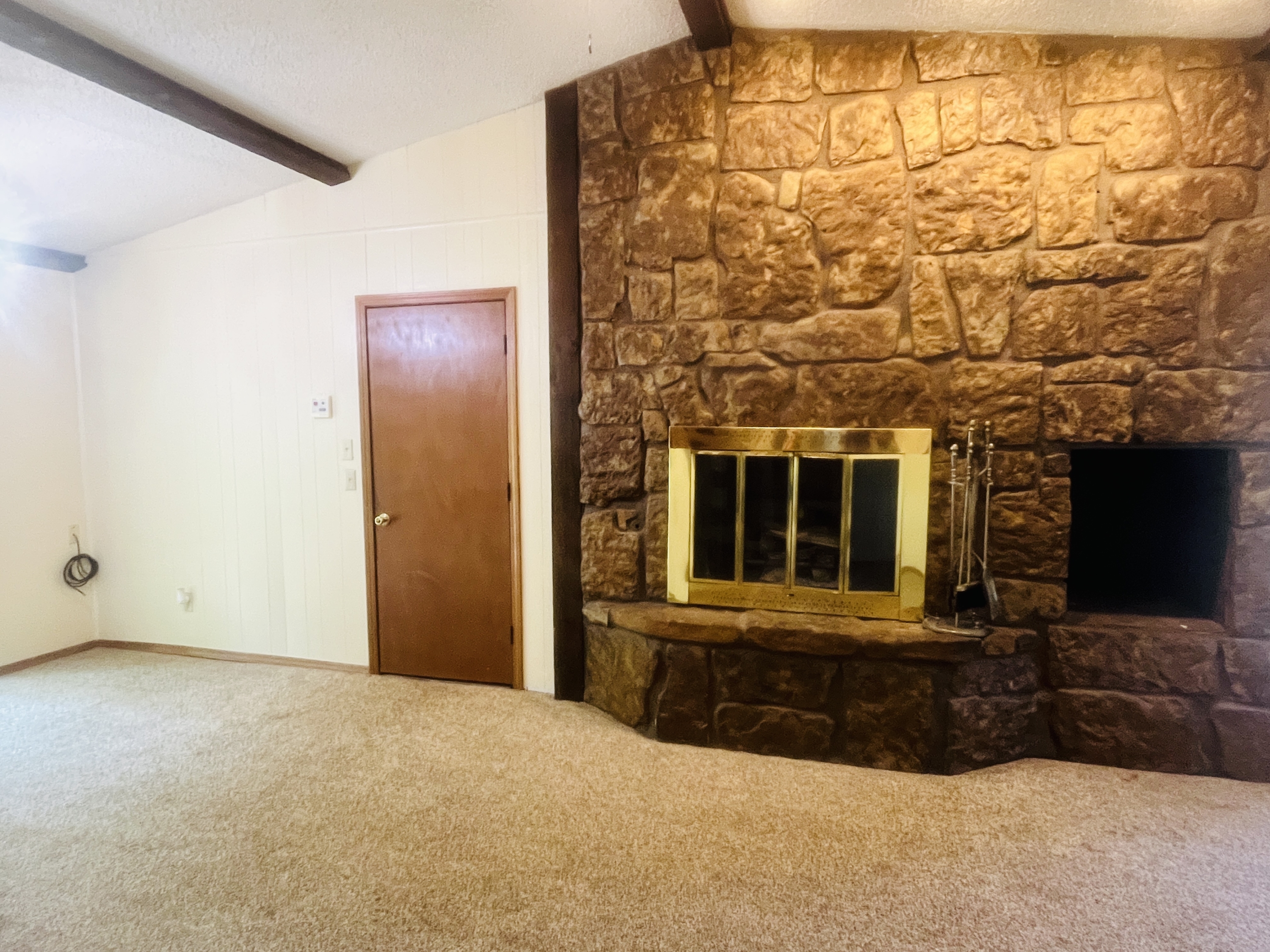 641 Hunters Hill Road